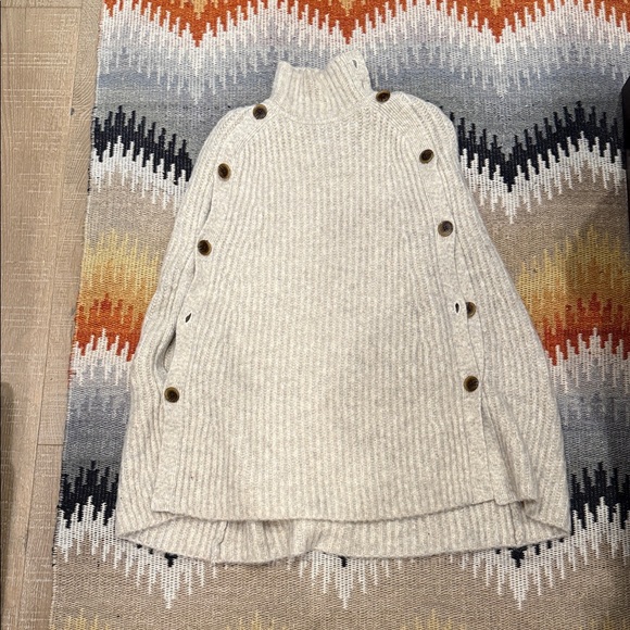 J. Crew Jackets & Blazers - EUC Gorgeous J CREW Sweater Cape XXS/XS